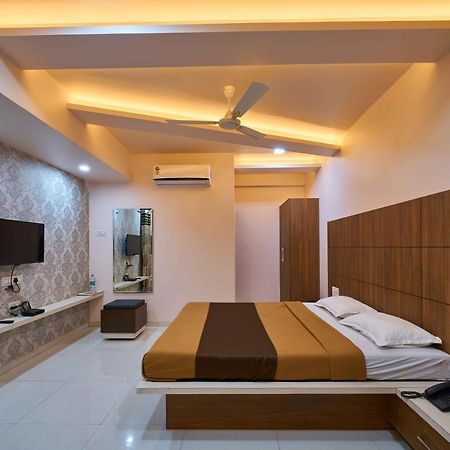 Hotel Ramkrishna Inn كولهابور المظهر الخارجي الصورة
