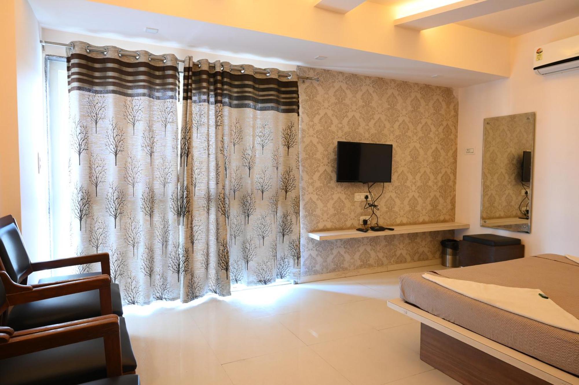 Hotel Ramkrishna Inn كولهابور المظهر الخارجي الصورة