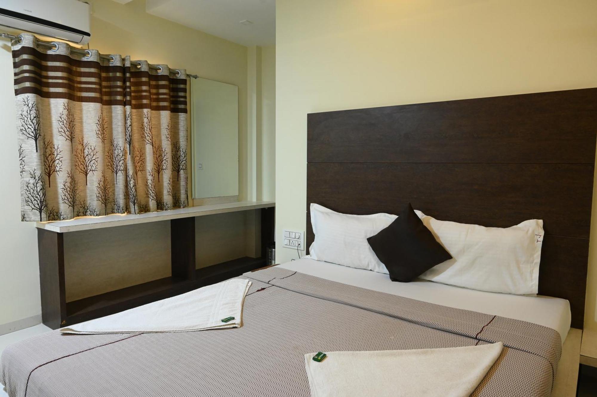 Hotel Ramkrishna Inn كولهابور المظهر الخارجي الصورة