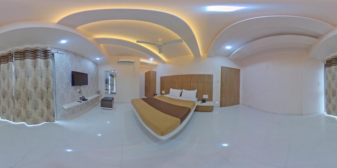 Hotel Ramkrishna Inn كولهابور المظهر الخارجي الصورة