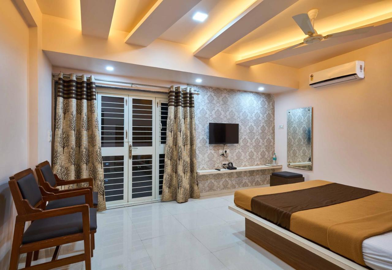 Hotel Ramkrishna Inn كولهابور المظهر الخارجي الصورة